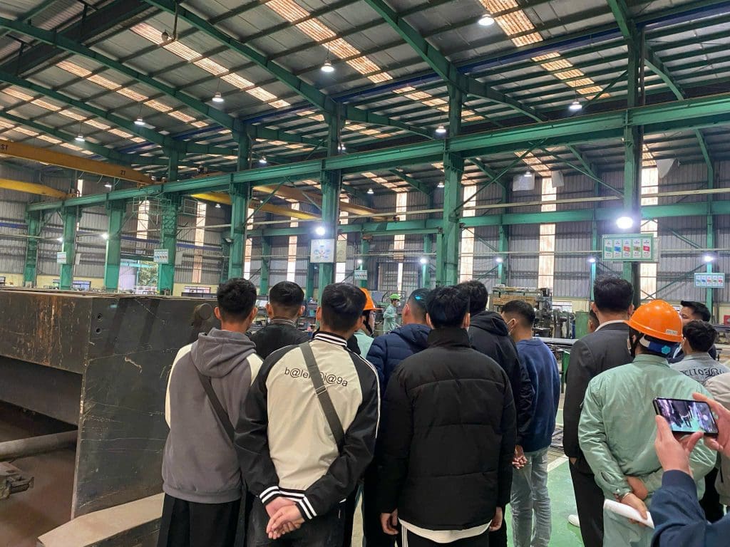 Tham quan nhà máy Vinayama